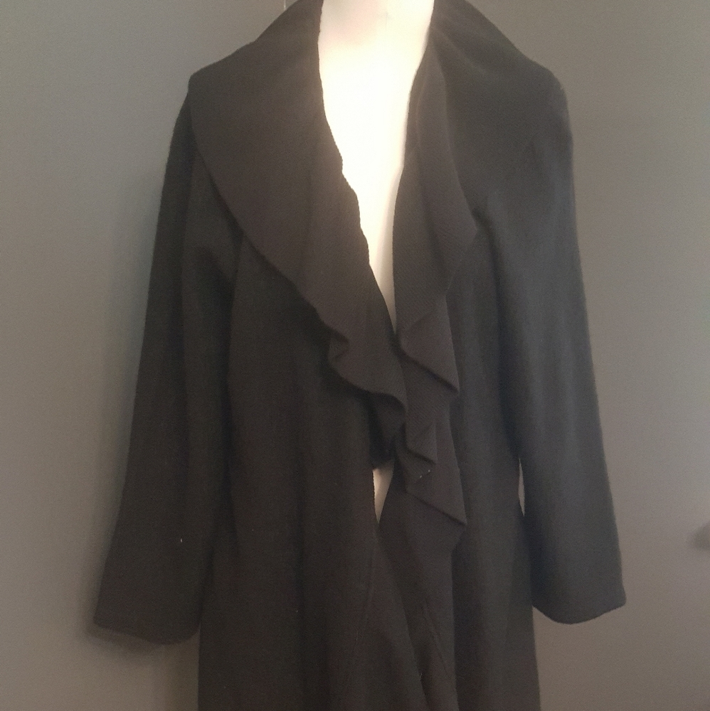 Size 1X black kimono type sweater ny Cynthis Rowley
